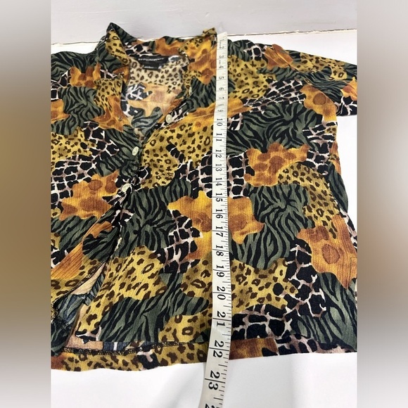 REQUIREMENTS ANIMAL Print blouse - Picture 13 of 14